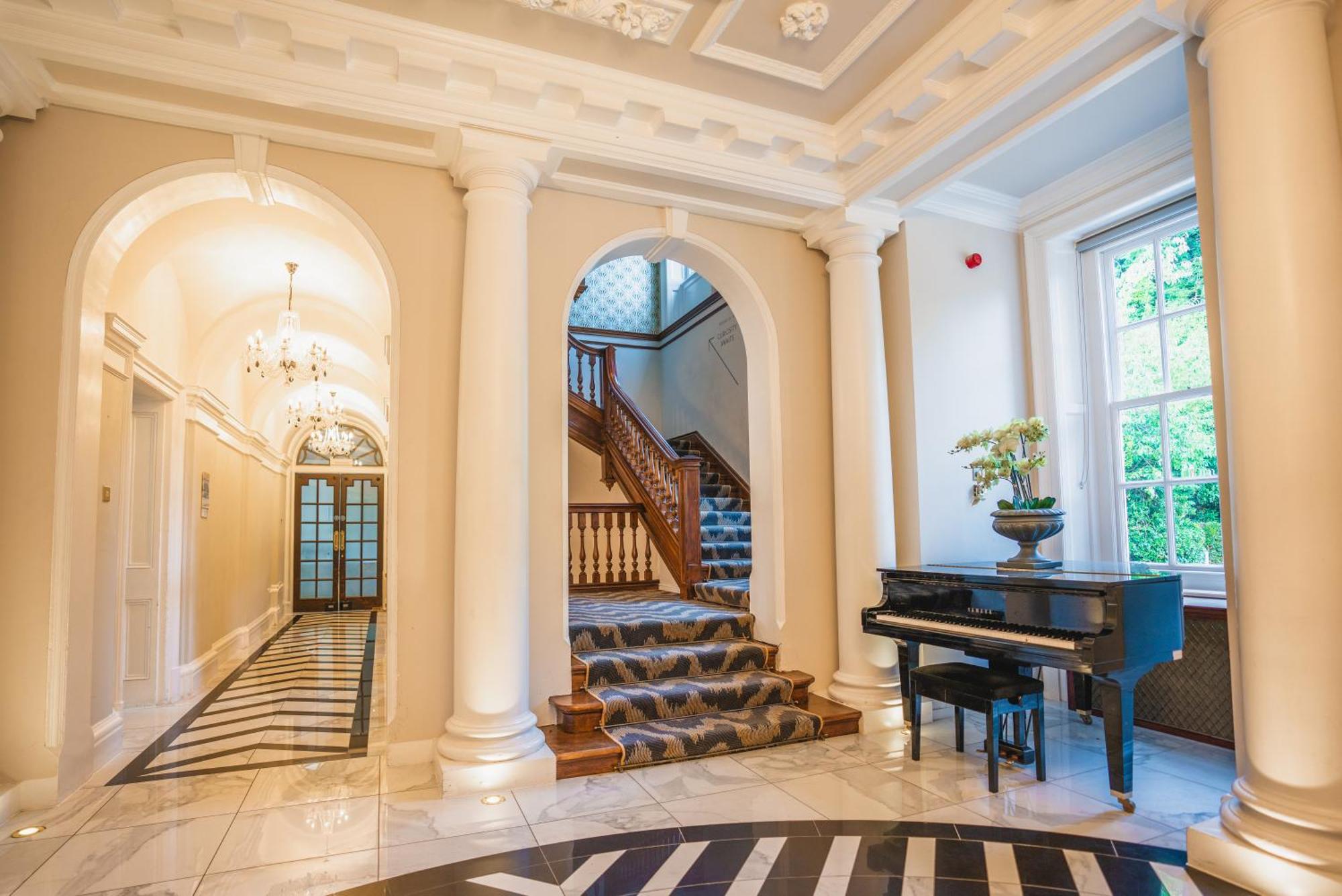 Hunton Park Hotel Kings Langley Exteriör bild