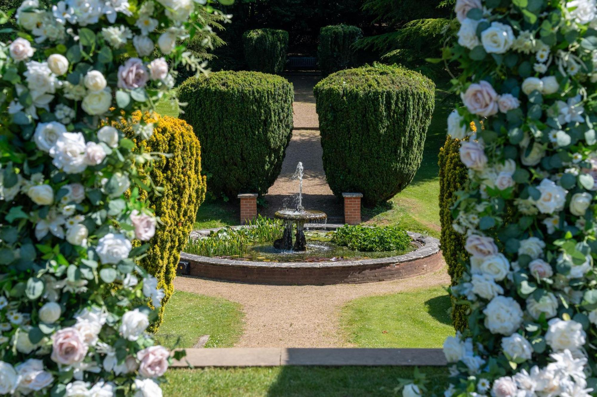 Hunton Park Hotel Kings Langley Exteriör bild